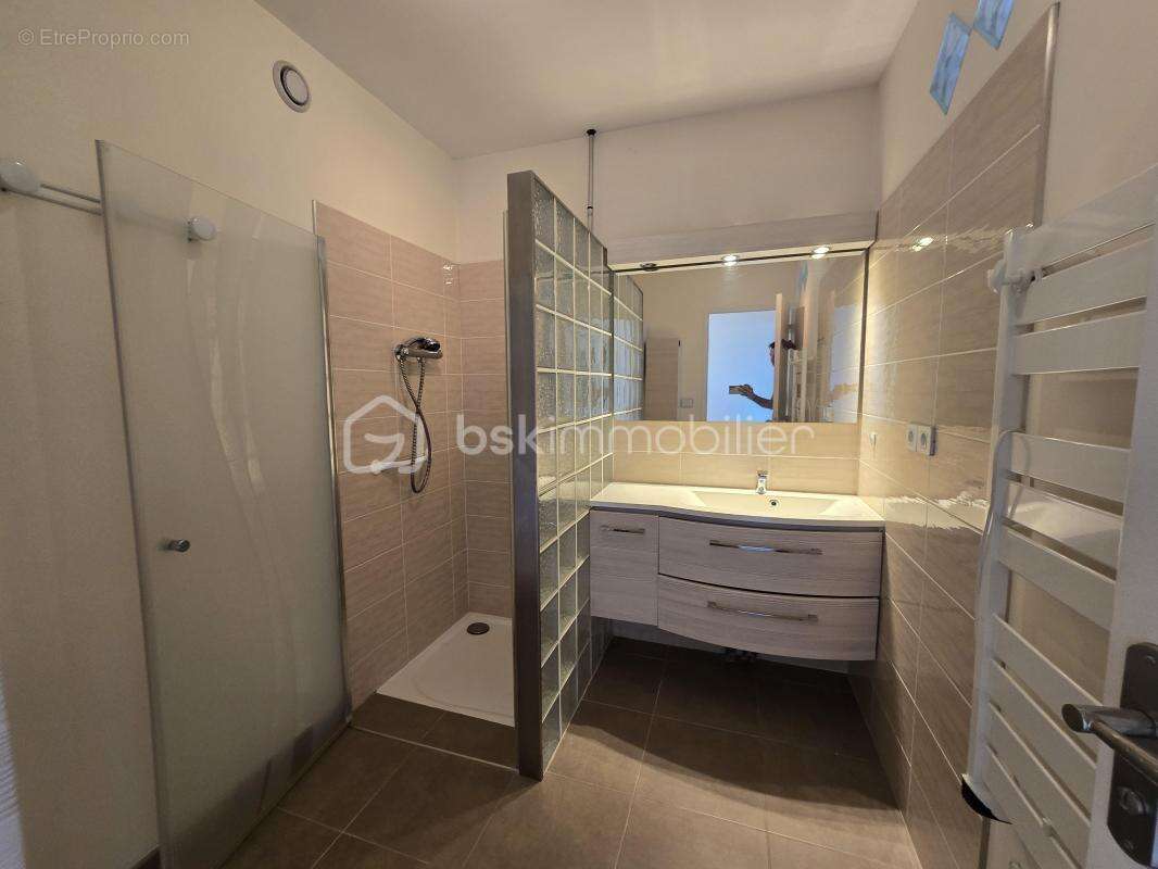 Appartement à VIZILLE