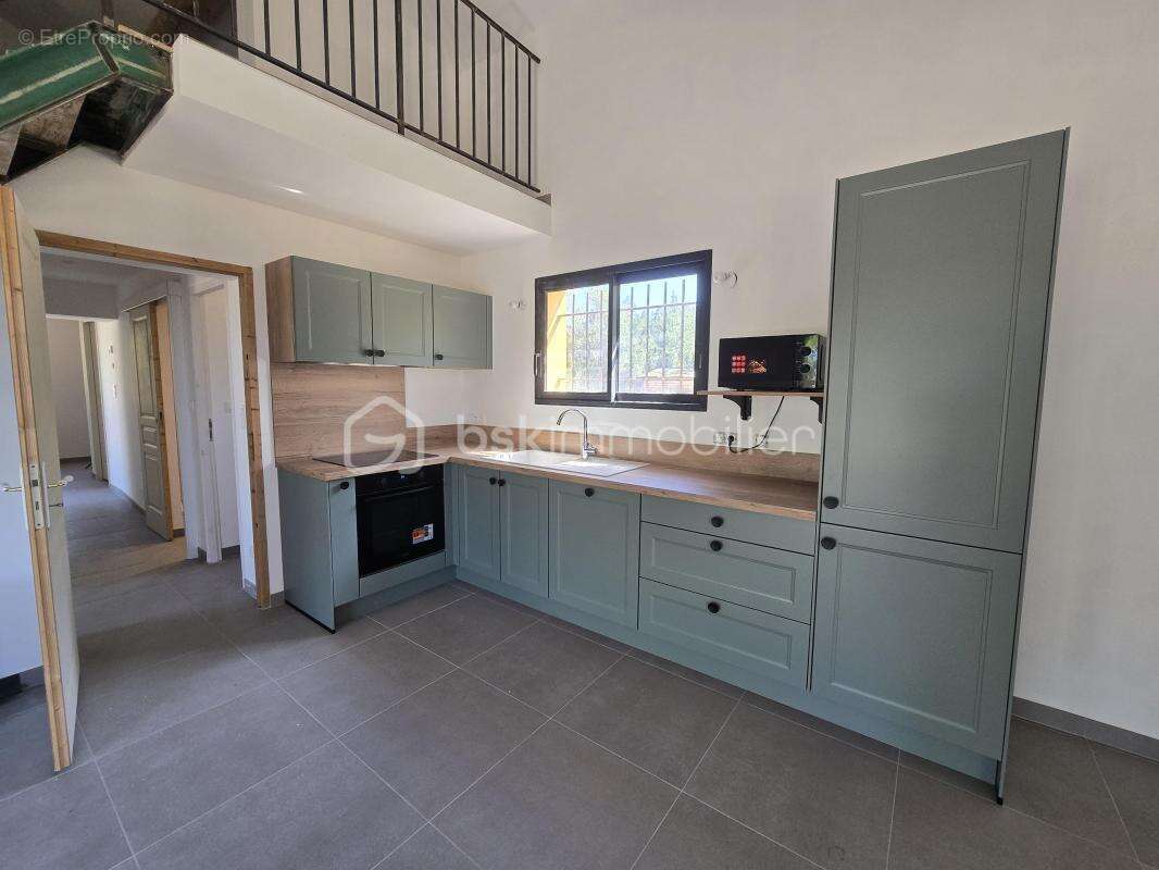 Maison à LA MOTTE-D&#039;AIGUES