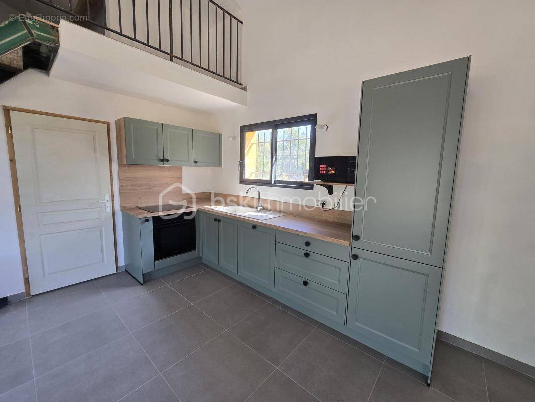 Maison à LA MOTTE-D&#039;AIGUES