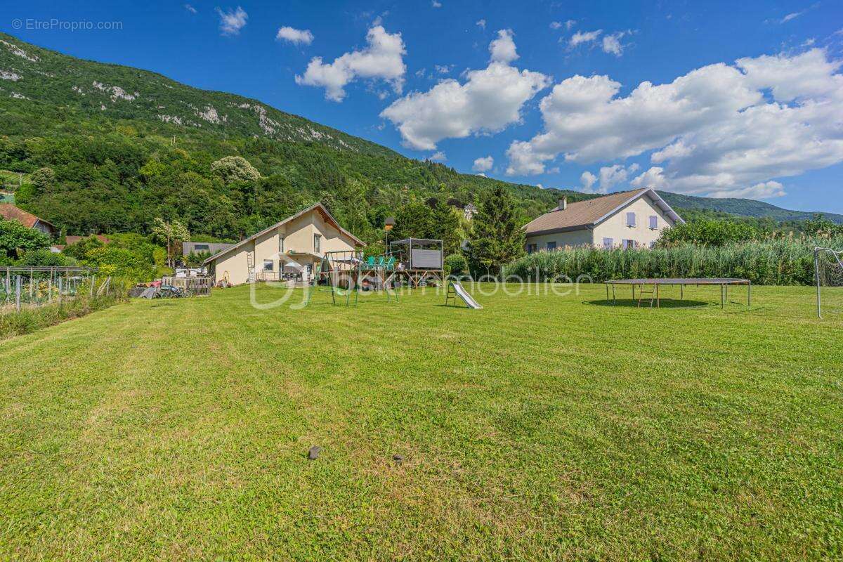 Maison à SERRIERES-EN-CHAUTAGNE