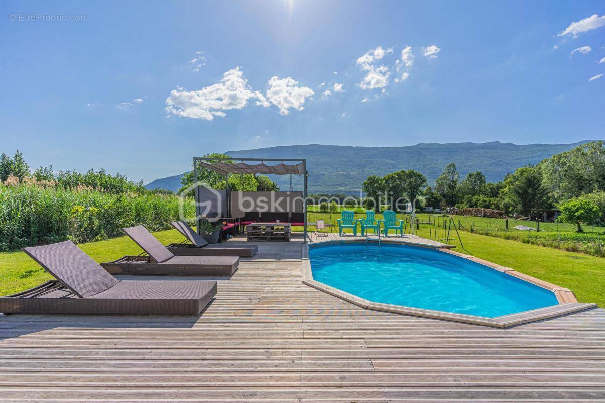 Maison à SERRIERES-EN-CHAUTAGNE