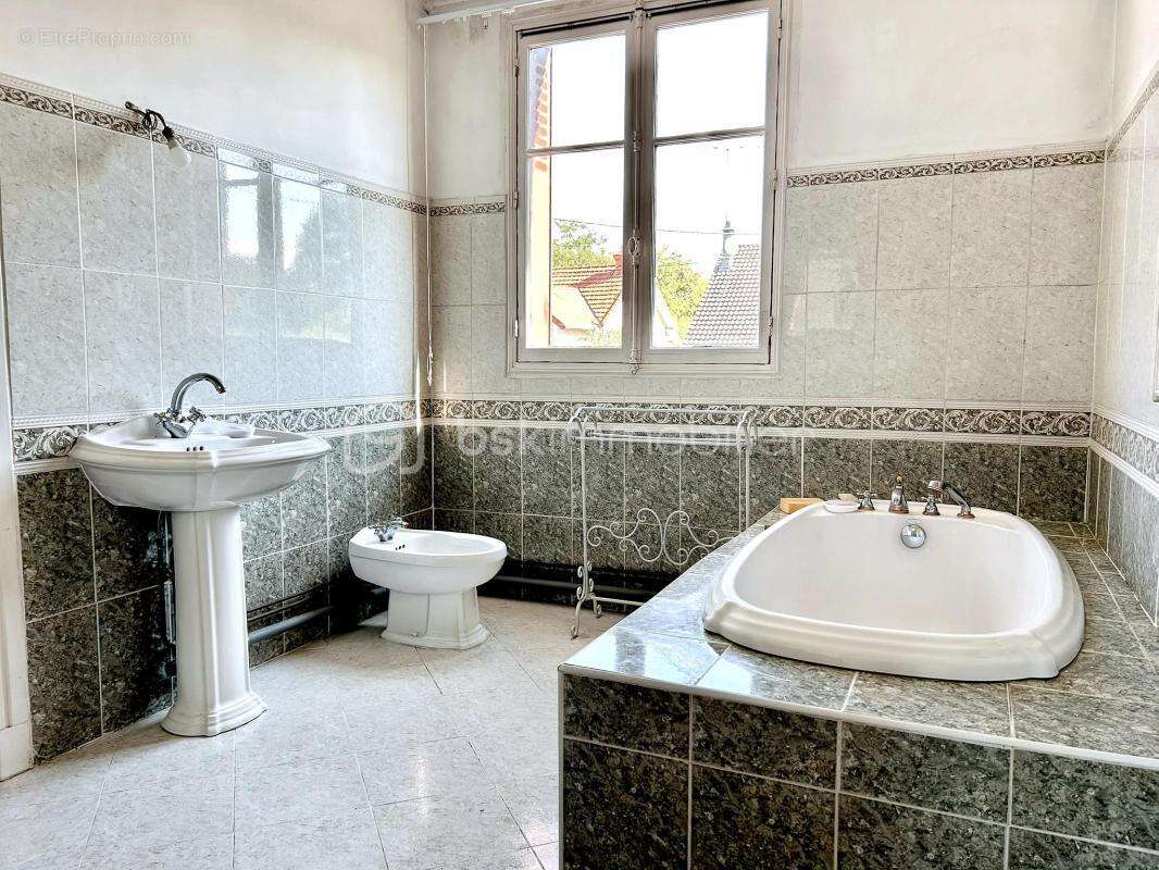 Maison à CHARTRETTES