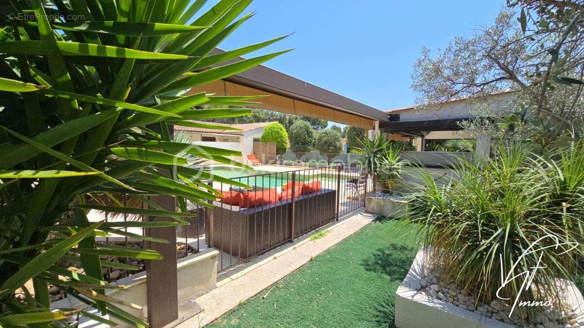 Maison à LA CADIERE-D'AZUR