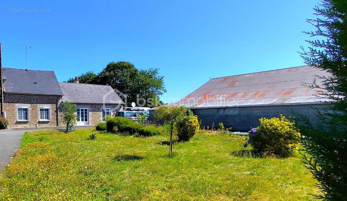 Maison à SAINT-ELLIER-DU-MAINE