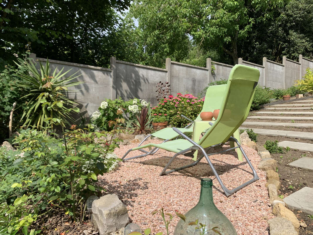 Maison à MEZY-SUR-SEINE