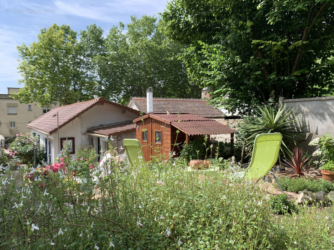 Maison à MEZY-SUR-SEINE