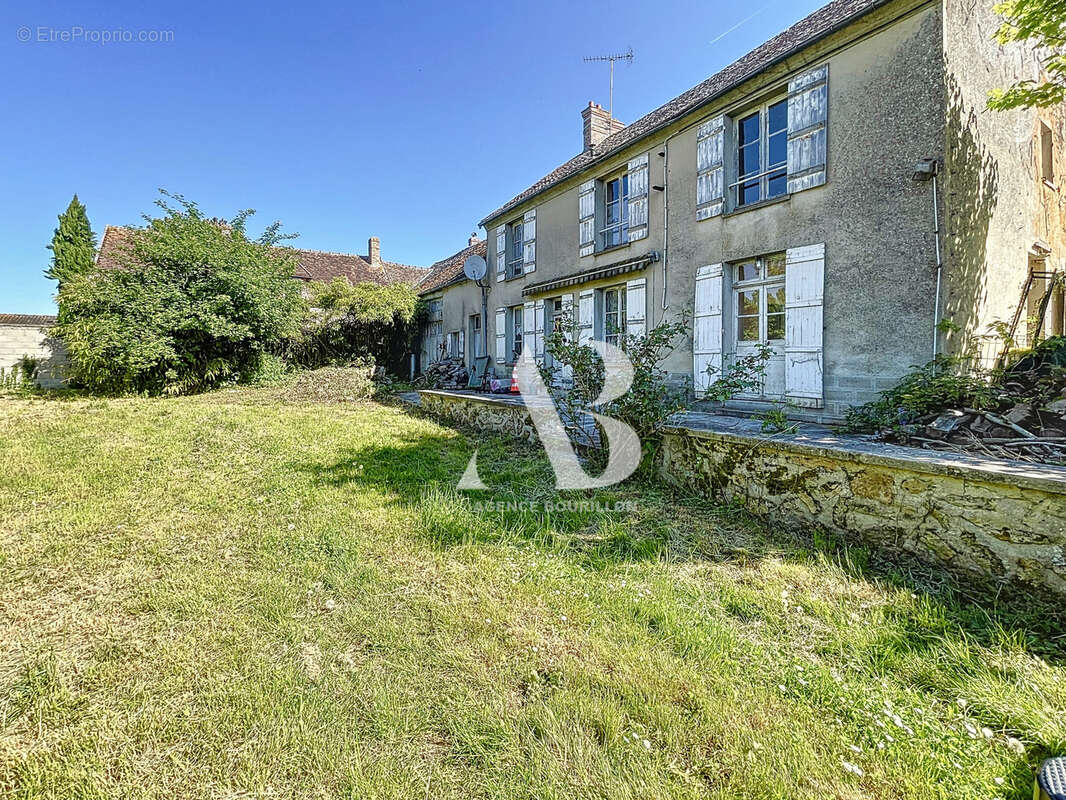 Maison à GRANDPUITS-BAILLY-CARROIS