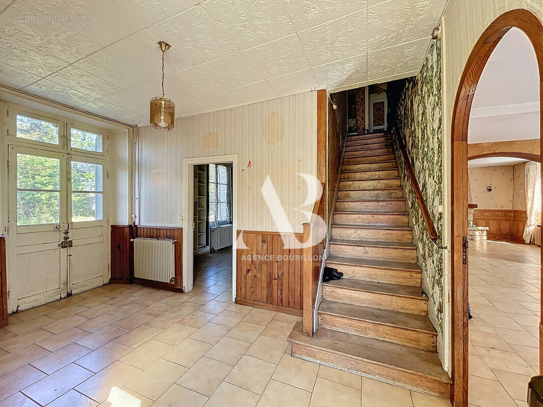 Maison à GRANDPUITS-BAILLY-CARROIS