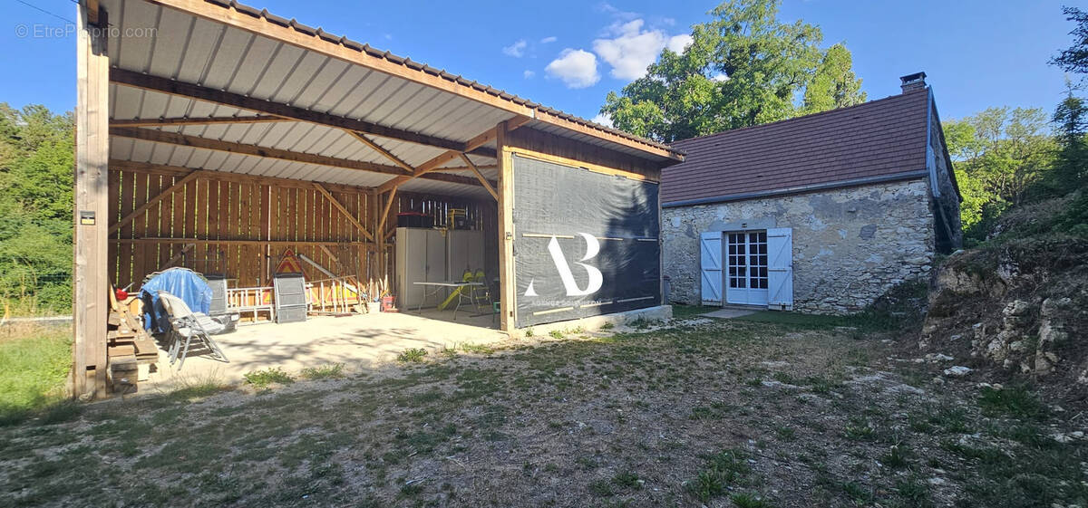 Maison à LAVAL-EN-BRIE