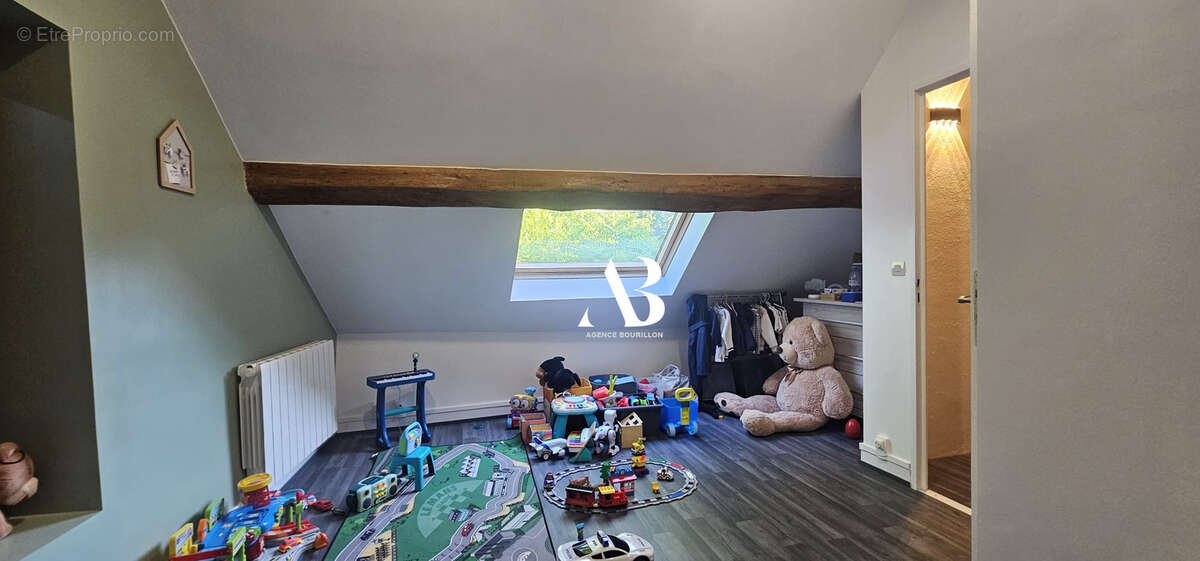 Maison à LAVAL-EN-BRIE