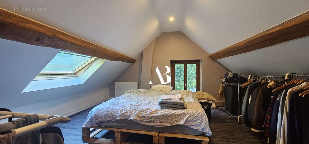 Maison à LAVAL-EN-BRIE