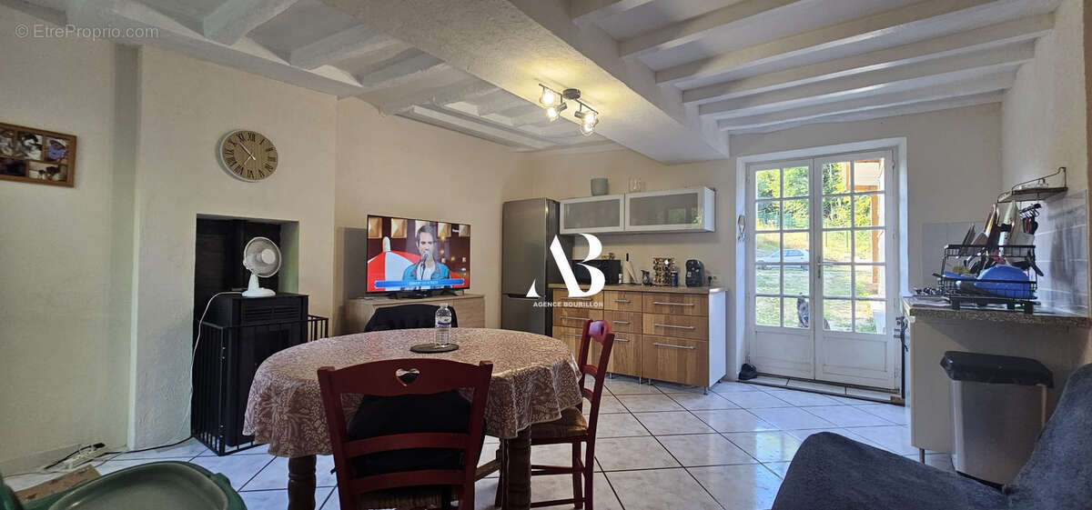 Maison à LAVAL-EN-BRIE