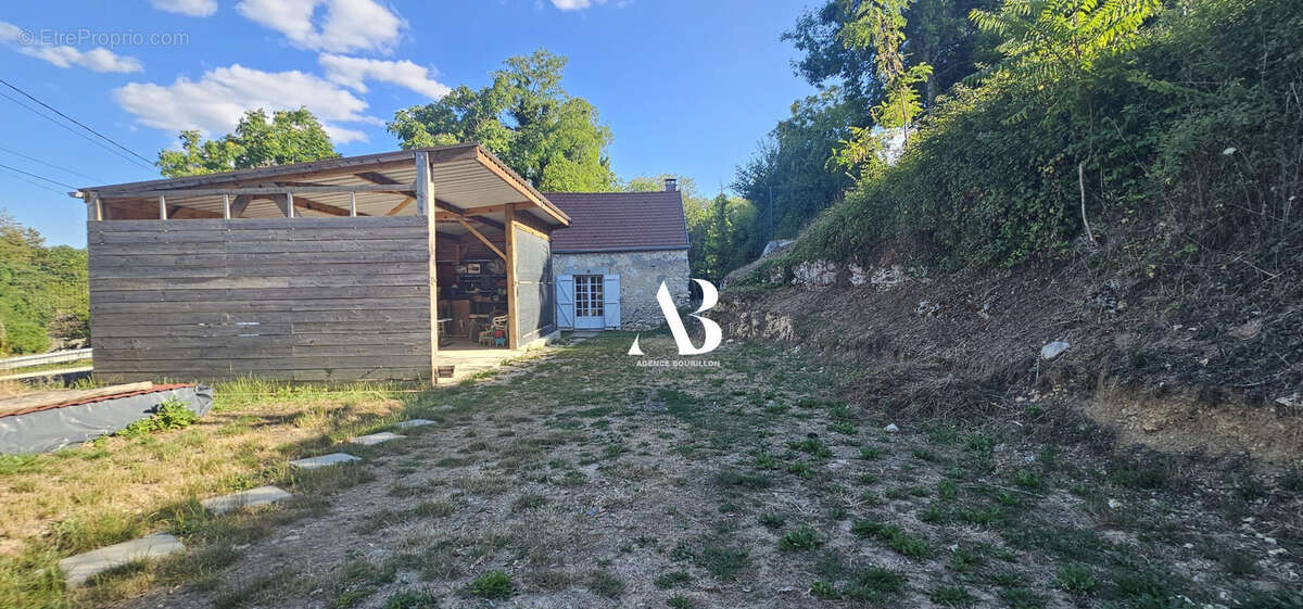 Maison à LAVAL-EN-BRIE