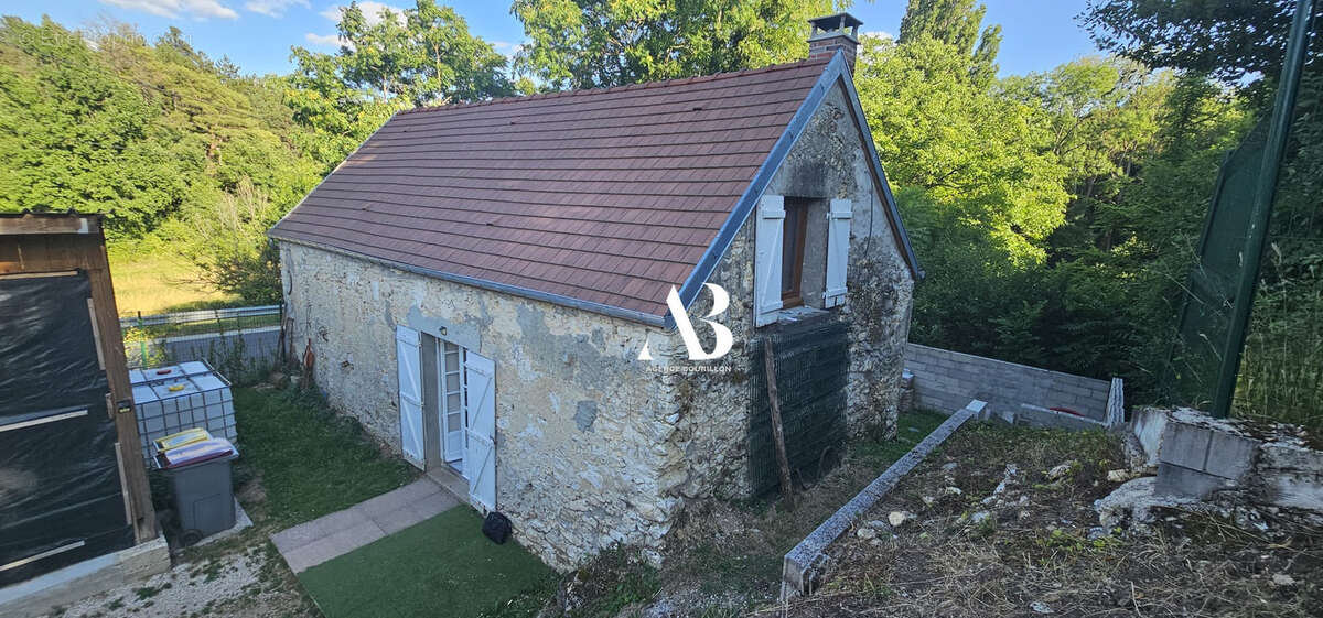 Maison à LAVAL-EN-BRIE