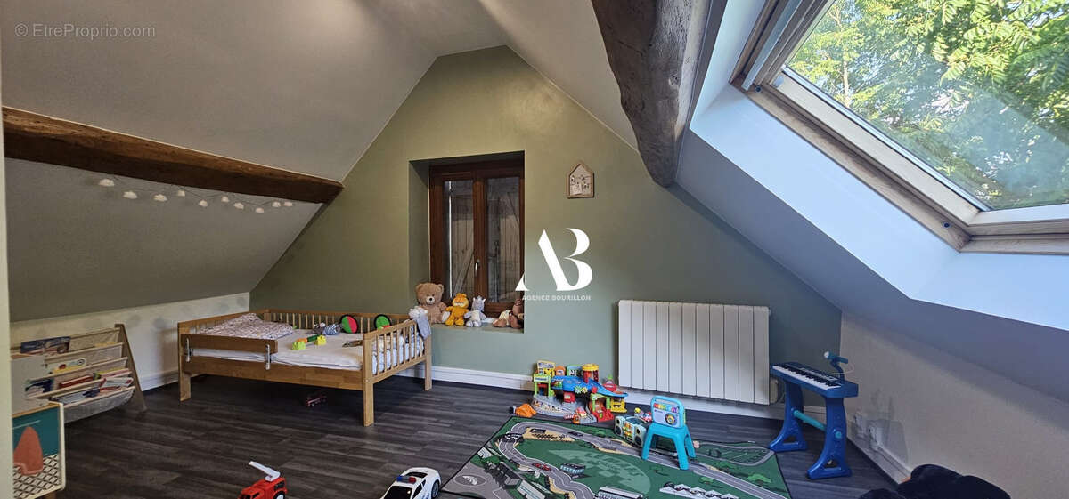 Maison à LAVAL-EN-BRIE