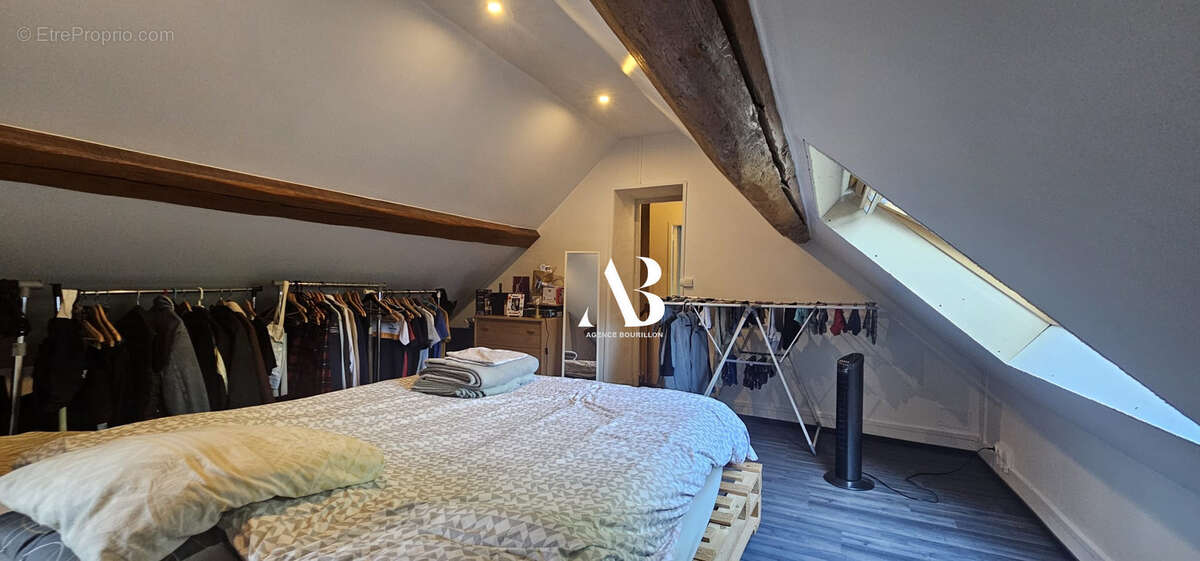 Maison à LAVAL-EN-BRIE