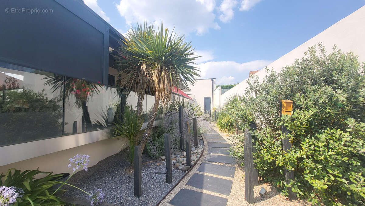 Autre à SAINT-PRIVAT-DES-VIEUX