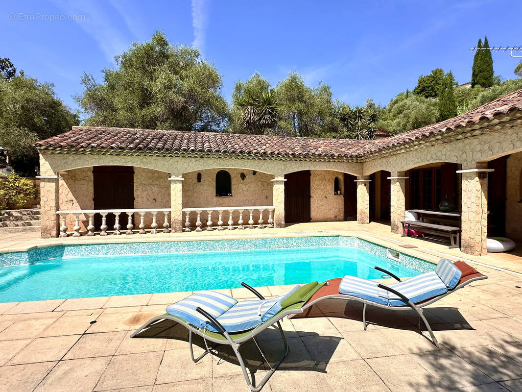 Maison à PEYMEINADE