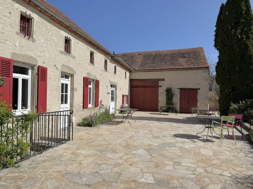 Maison à CHARROUX
