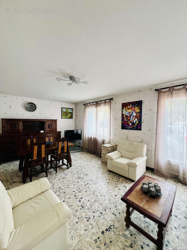 Maison à L&#039;ISLE-JOURDAIN