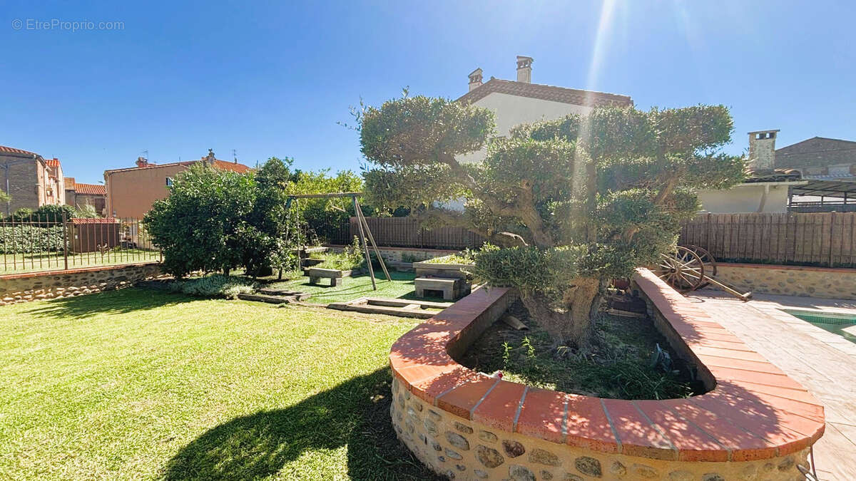 Maison à VILLELONGUE-DE-LA-SALANQUE