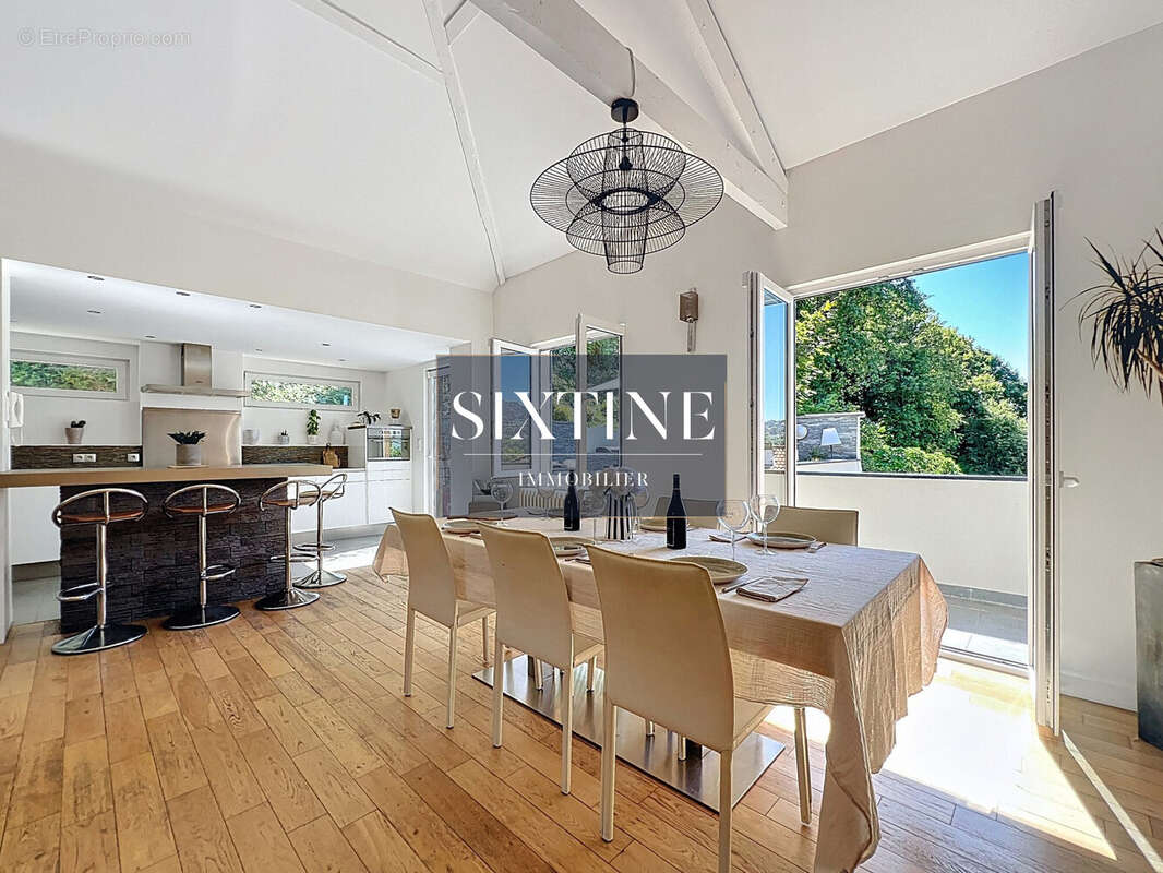 Maison à CALUIRE-ET-CUIRE