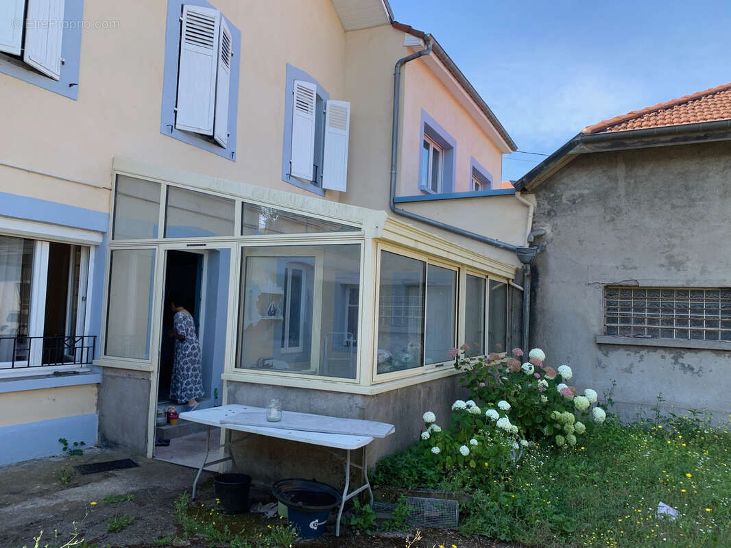 Maison à DAMELEVIERES