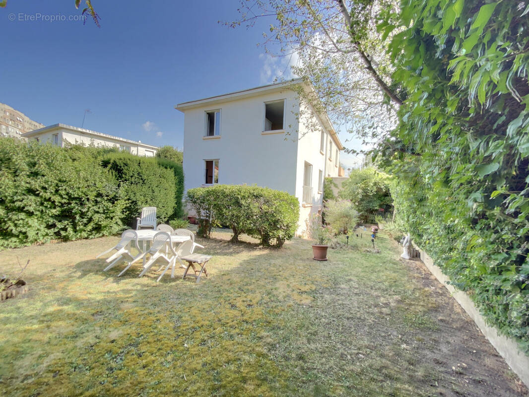 Maison à RUEIL-MALMAISON