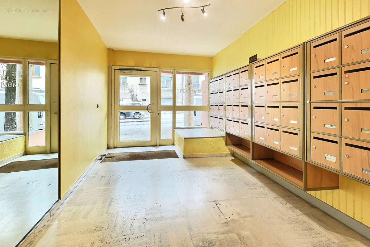 Appartement à SAINT-ETIENNE