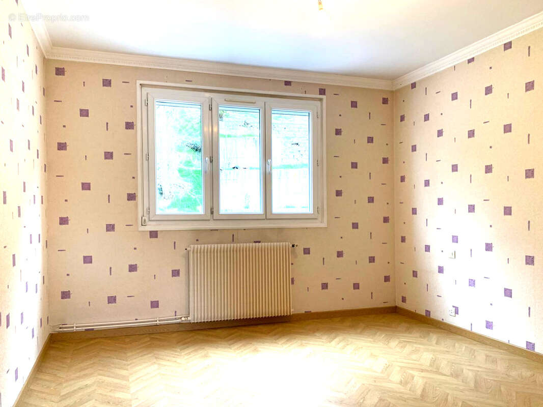 Appartement à UNIEUX