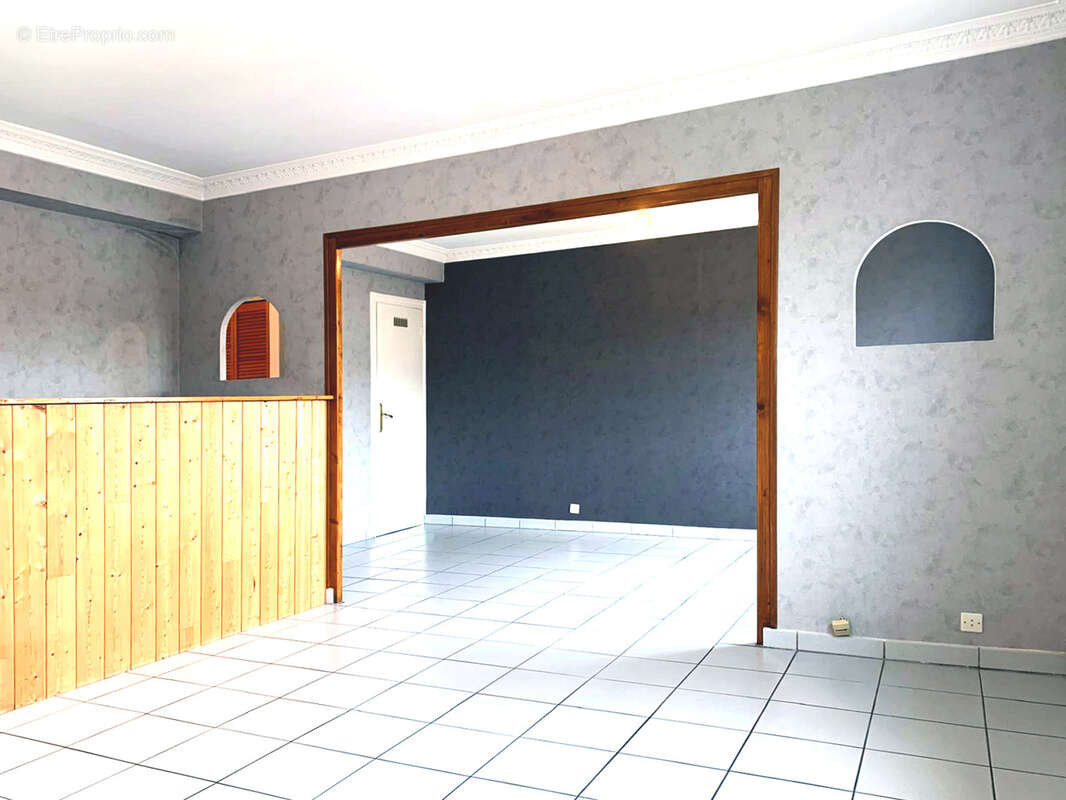 Appartement à UNIEUX