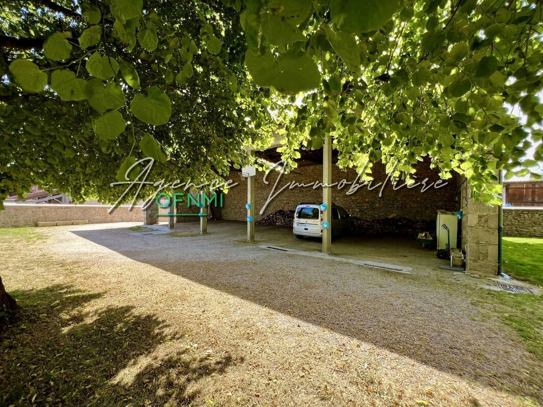 Maison à SAINT-GEORGES-LAGRICOL
