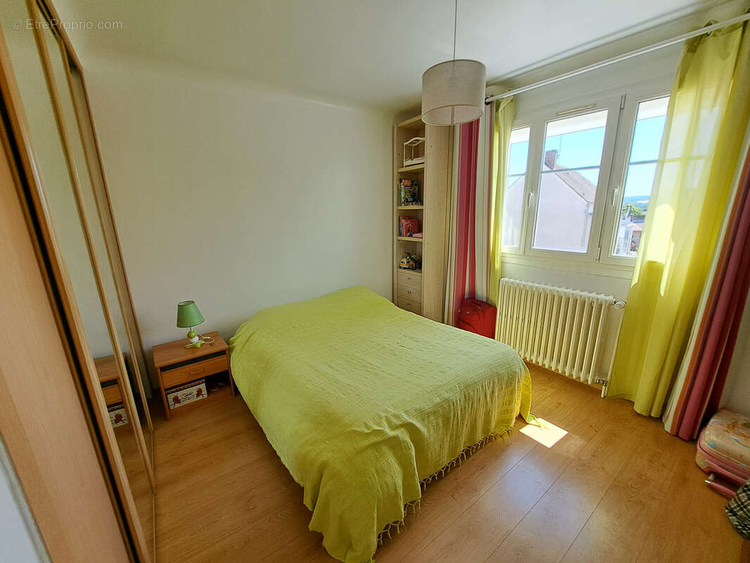 Maison à COURLON-SUR-YONNE