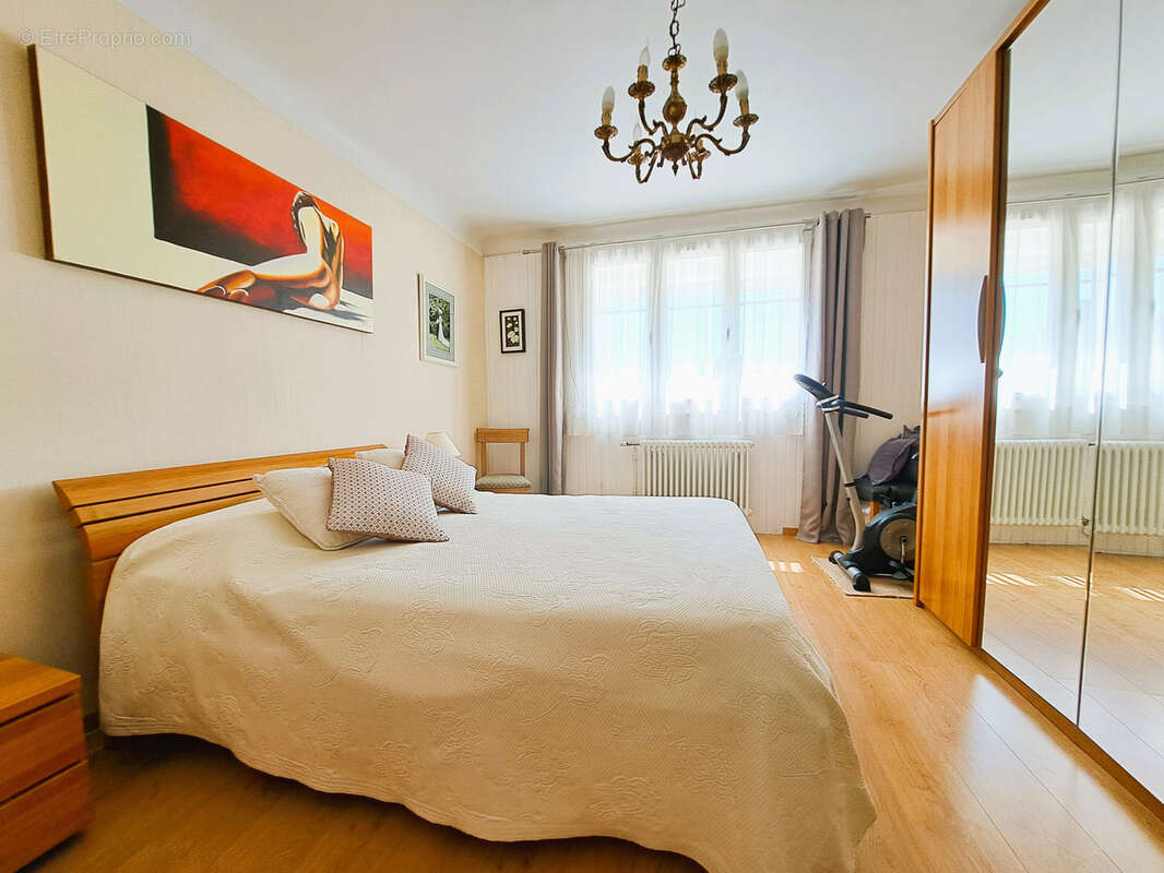 Maison à COURLON-SUR-YONNE