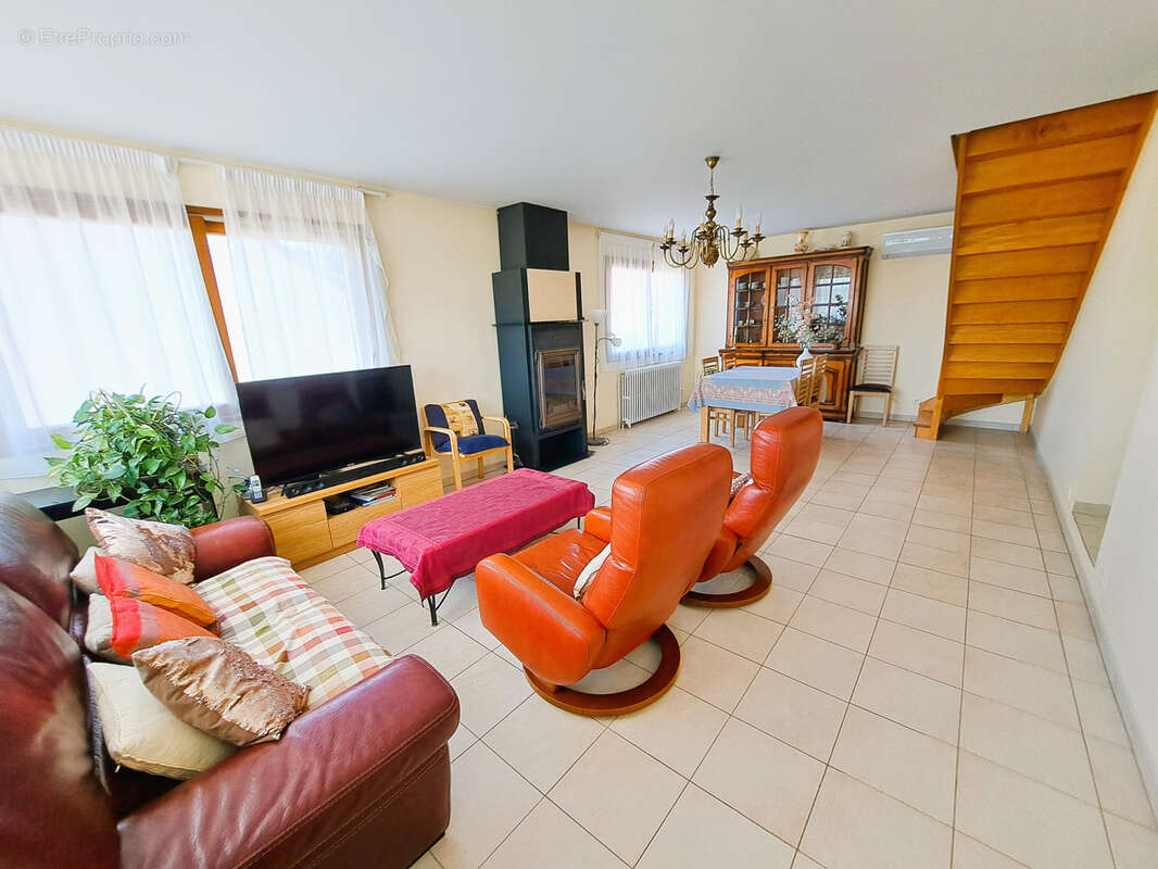 Maison à COURLON-SUR-YONNE