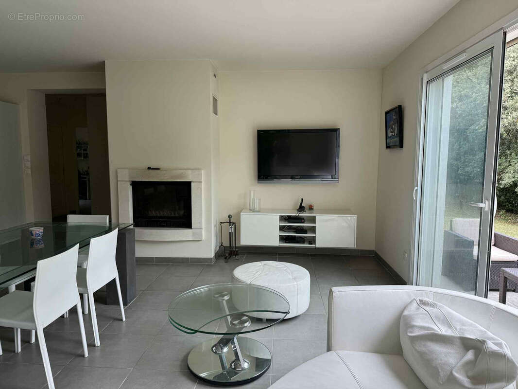 Maison à MOUSSOULENS