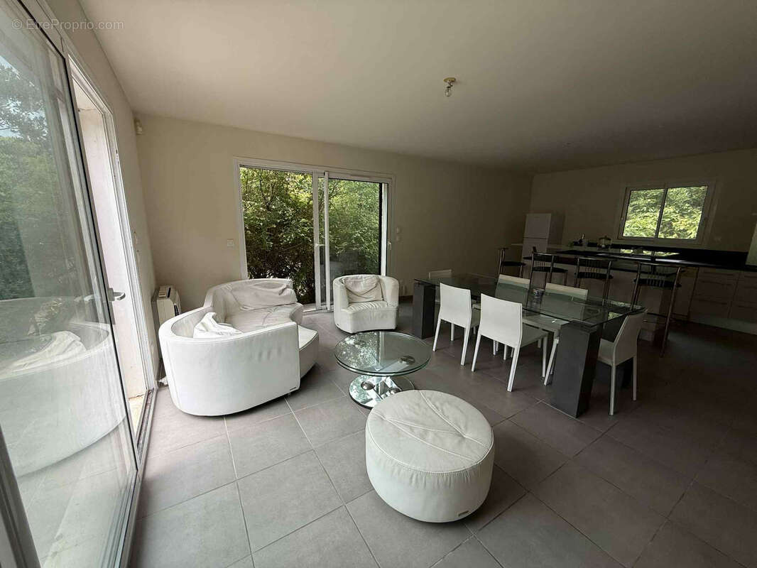 Maison à MOUSSOULENS