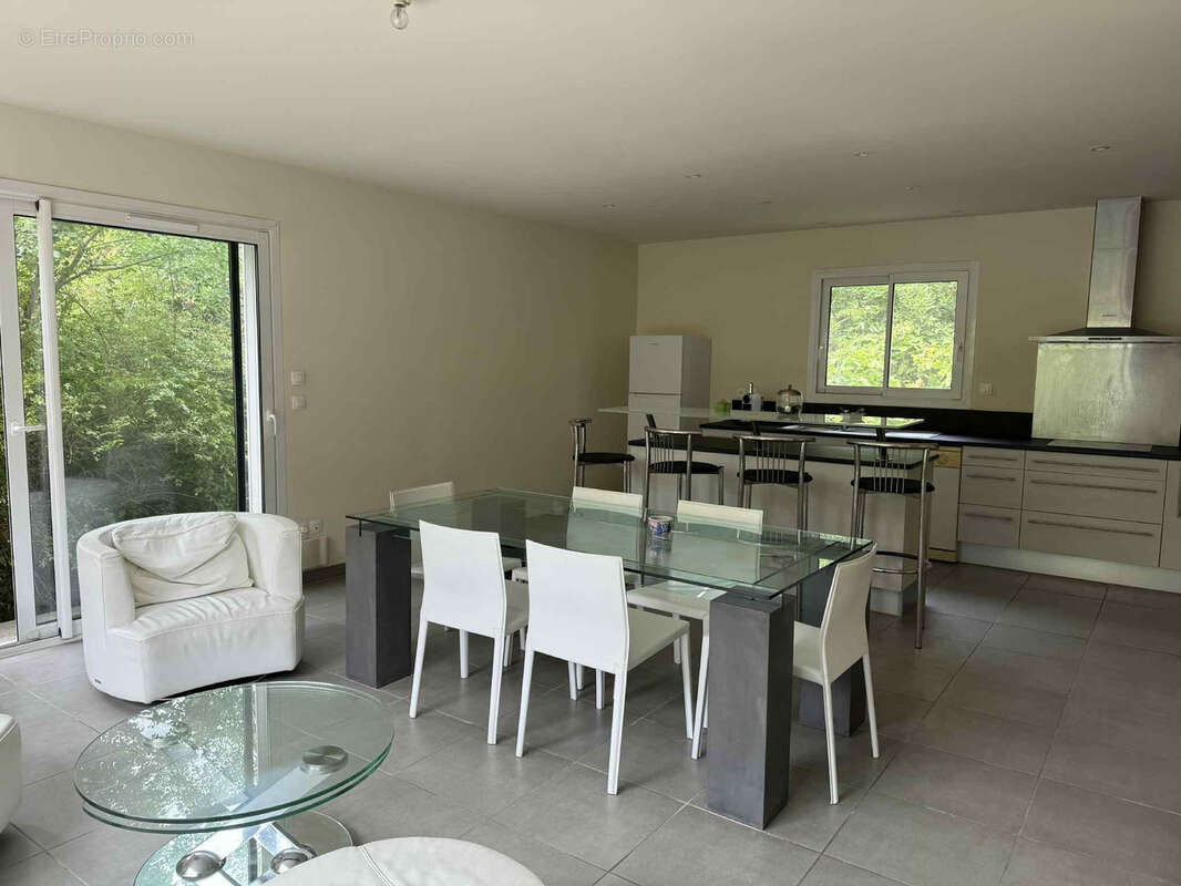 Maison à MOUSSOULENS