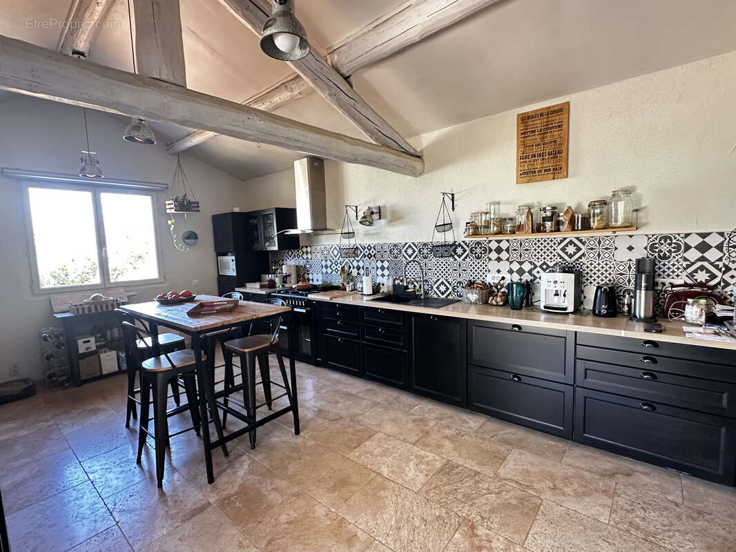 Commerce à TARASCON