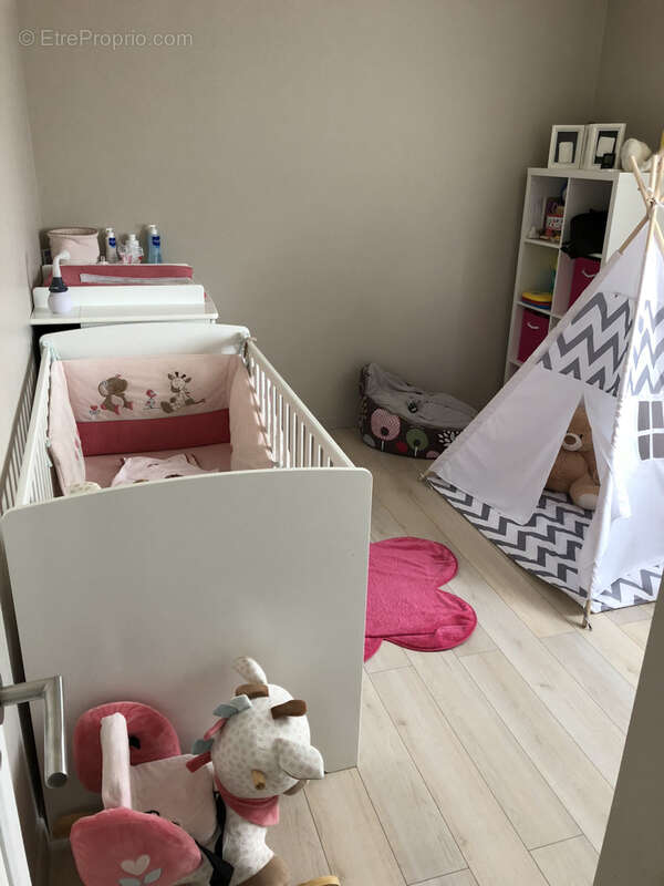 Appartement à VILLENEUVE-LES-AVIGNON