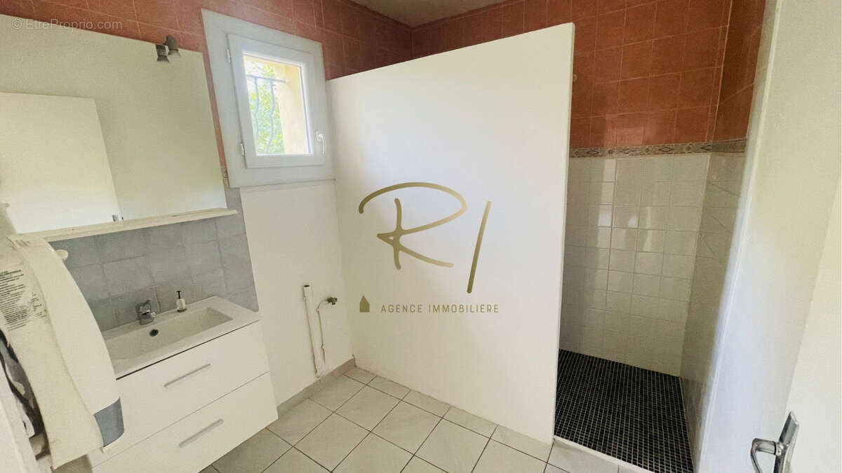 Maison à LAVAL-SAINT-ROMAN