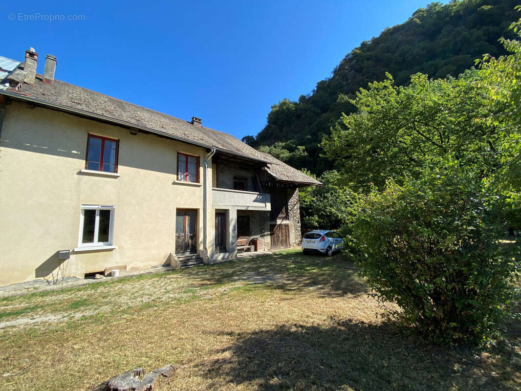 Maison à SAINTE-MARIE-DE-CUINES