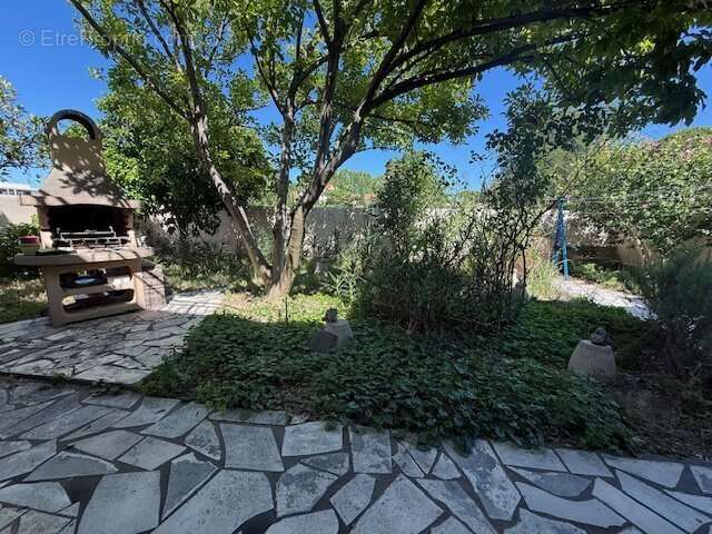 Maison à SAINT-GENIS-DES-FONTAINES