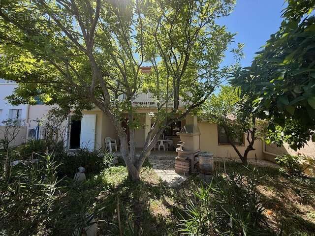 Maison à SAINT-GENIS-DES-FONTAINES