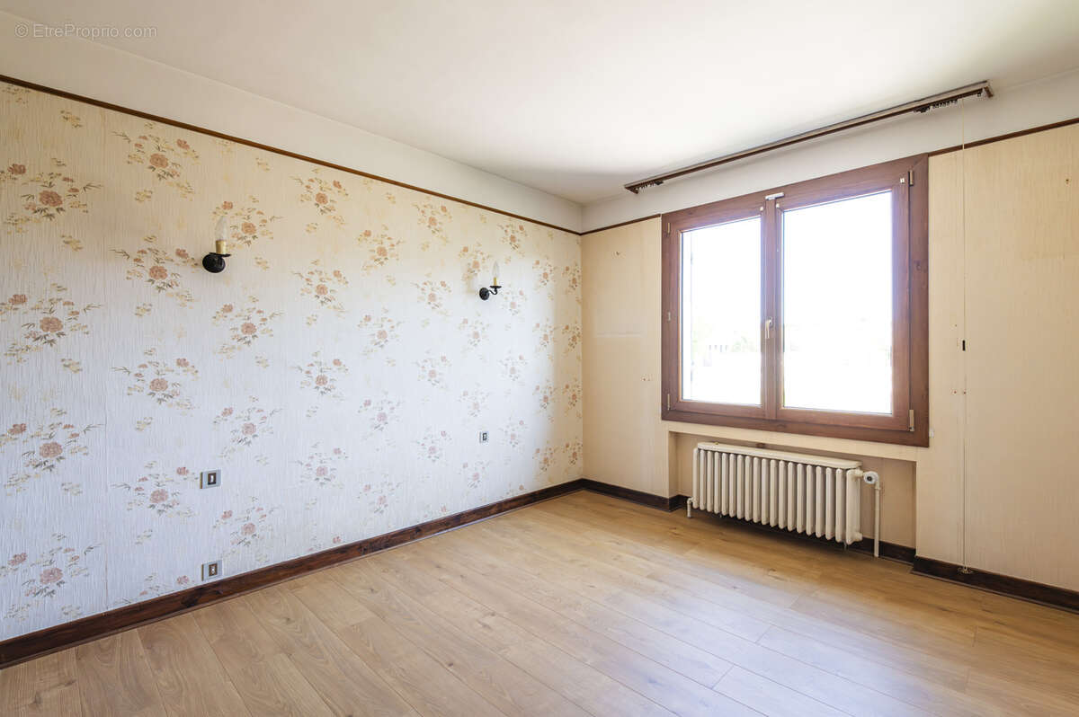 Maison à LES MESNEUX