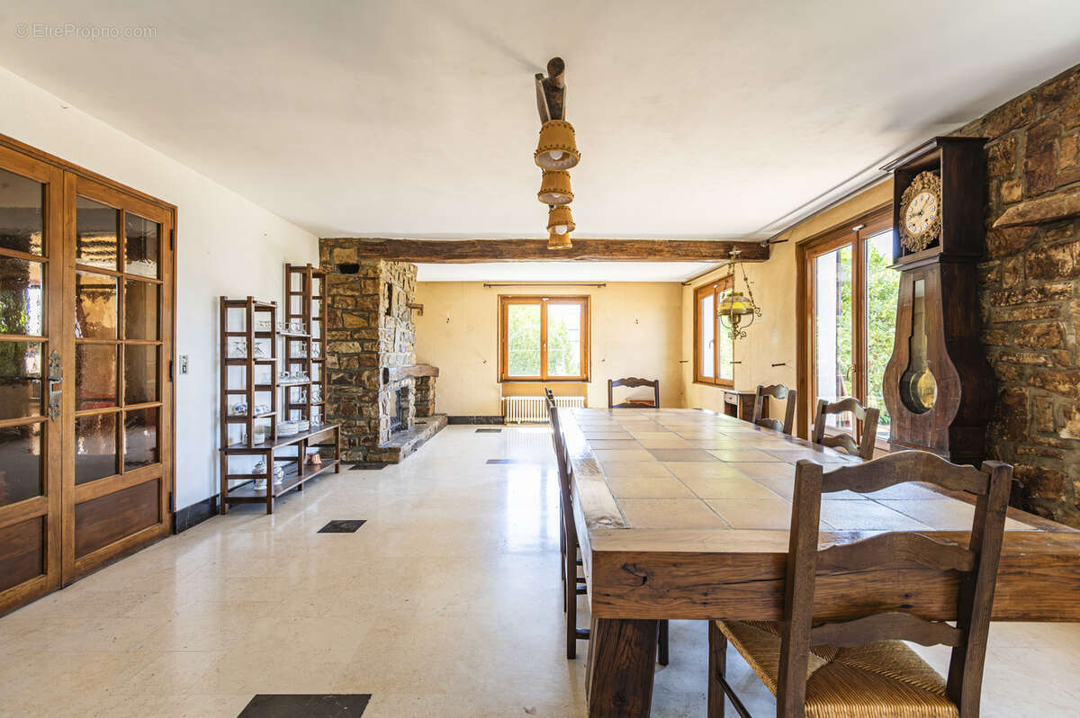 Maison à LES MESNEUX