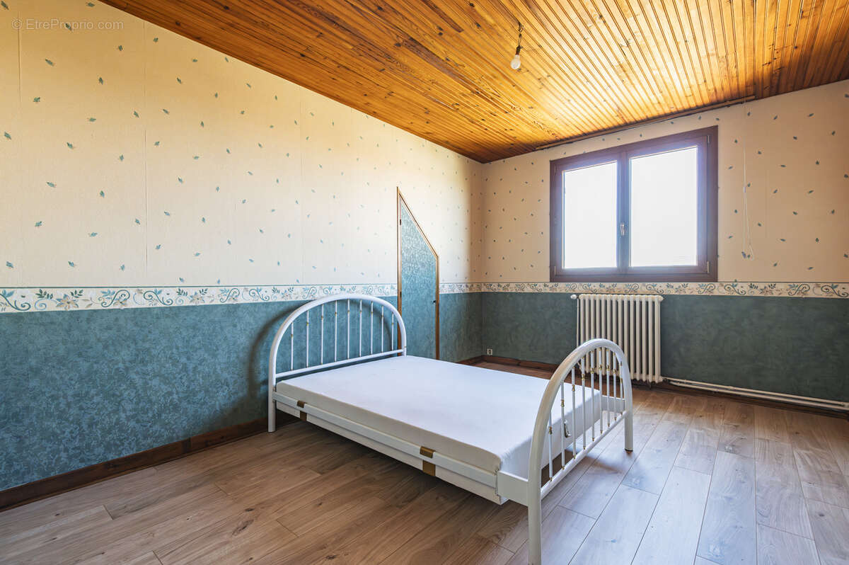 Maison à LES MESNEUX