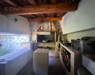 Commerce à MARSEILLE-9E