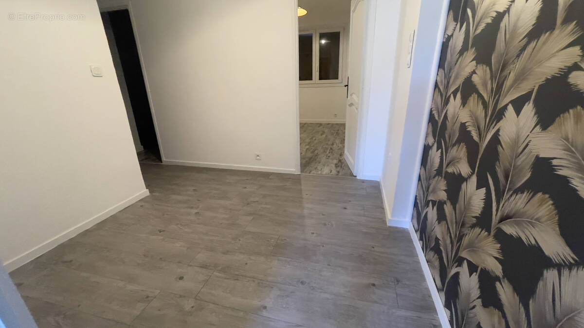 Appartement à SIX-FOURS-LES-PLAGES