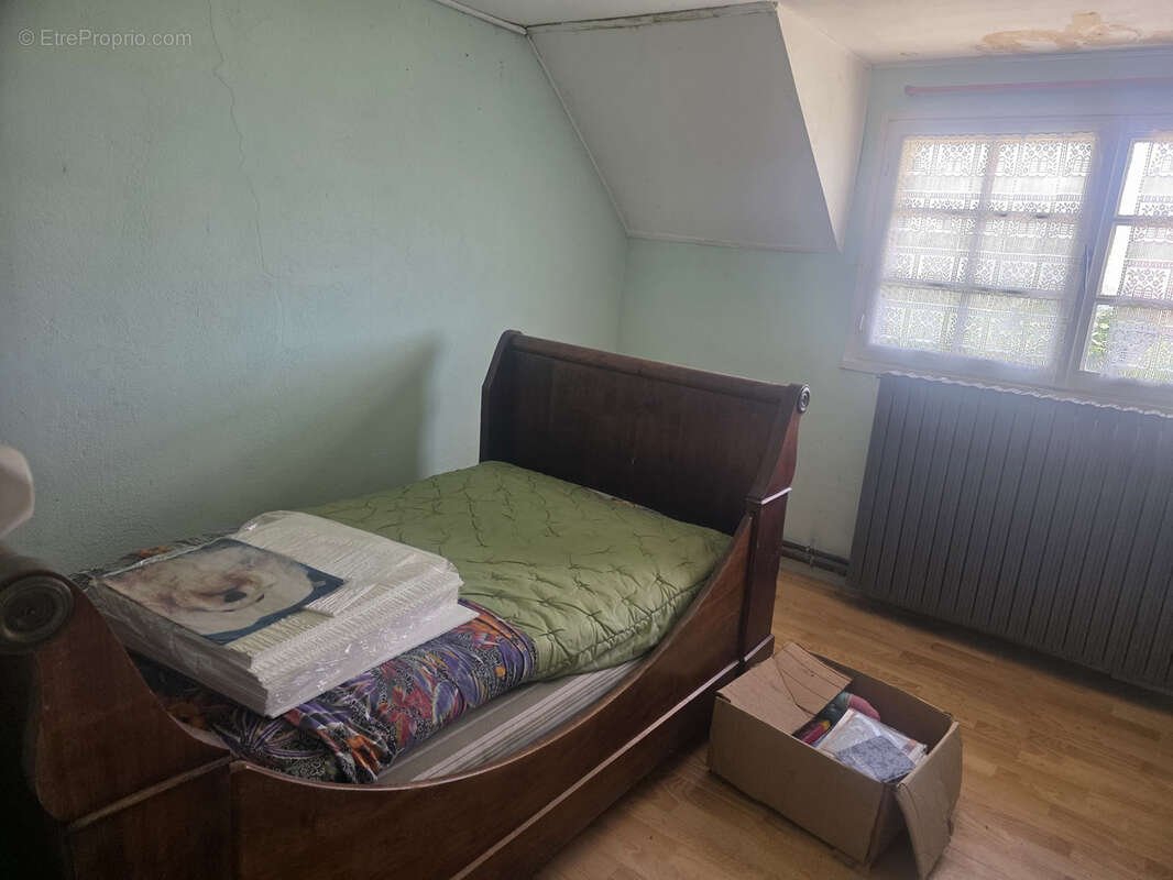 Maison à DUN-SUR-AURON